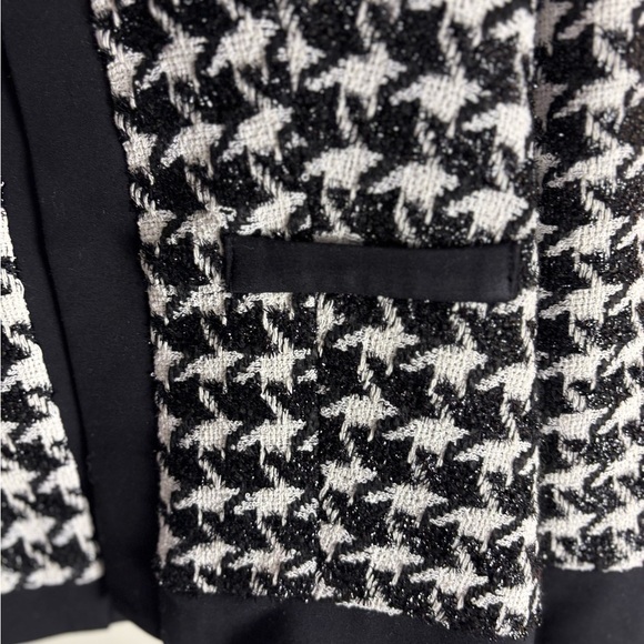 Fresh Twist Black and White Houndstooth Blazer , Size Large - Picture 3 of 5
